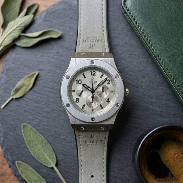 Hublot (Silver Gray)